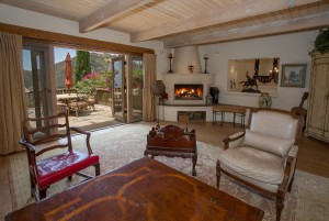 1090 Toro Canyon Road - Living Room